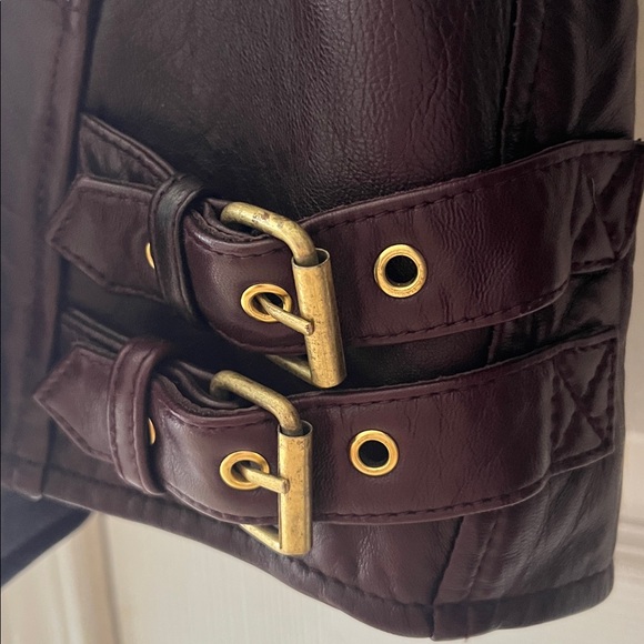 Moda International Women's Dark Brown Leather Jacket - Picture 7 of 7